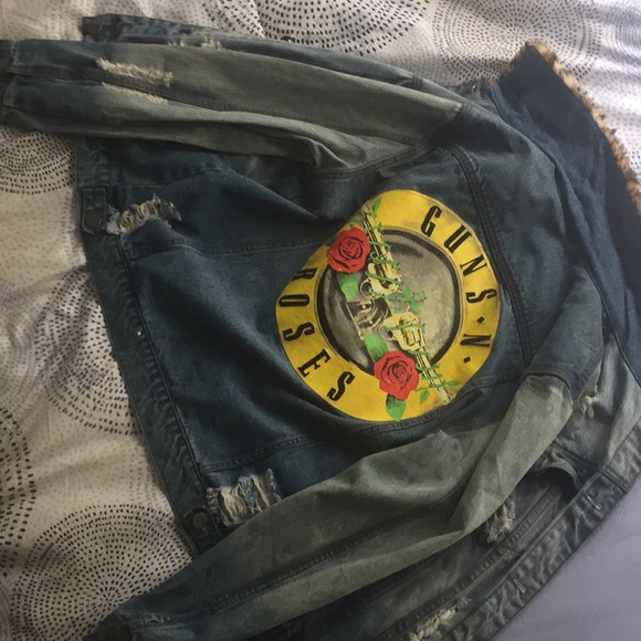This is a jean jacket it’s called guns m roses 🌹 - Picture 1 of 4